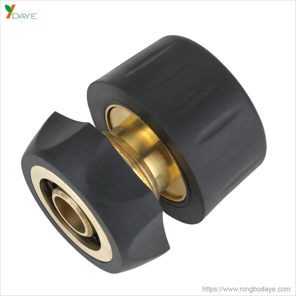 DY8010R 1/2" Brass hose connector