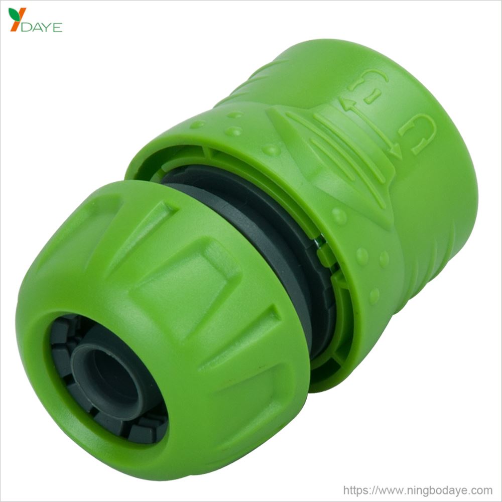 DY8010S 1/2" Hose connector with quick locking feature to sprinkler