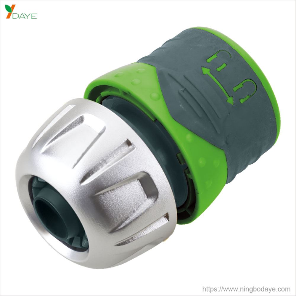 DY8010SLA 1/2" Hose Connector With Quick Locking Feature to Sprinkler